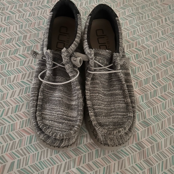 Men’s Hey Dudes size 12 - Picture 2 of 3